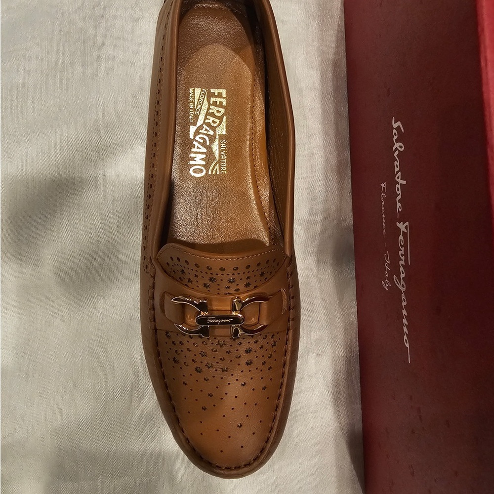 Salvatore Ferragamo Women’s Tan Leather Bit-Detail Driving Loafers - Picture 2 of 6
